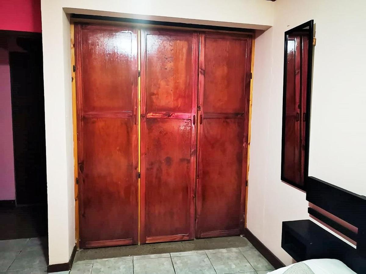 Airport Traveler'S Home Alajuela Zewnętrze zdjęcie