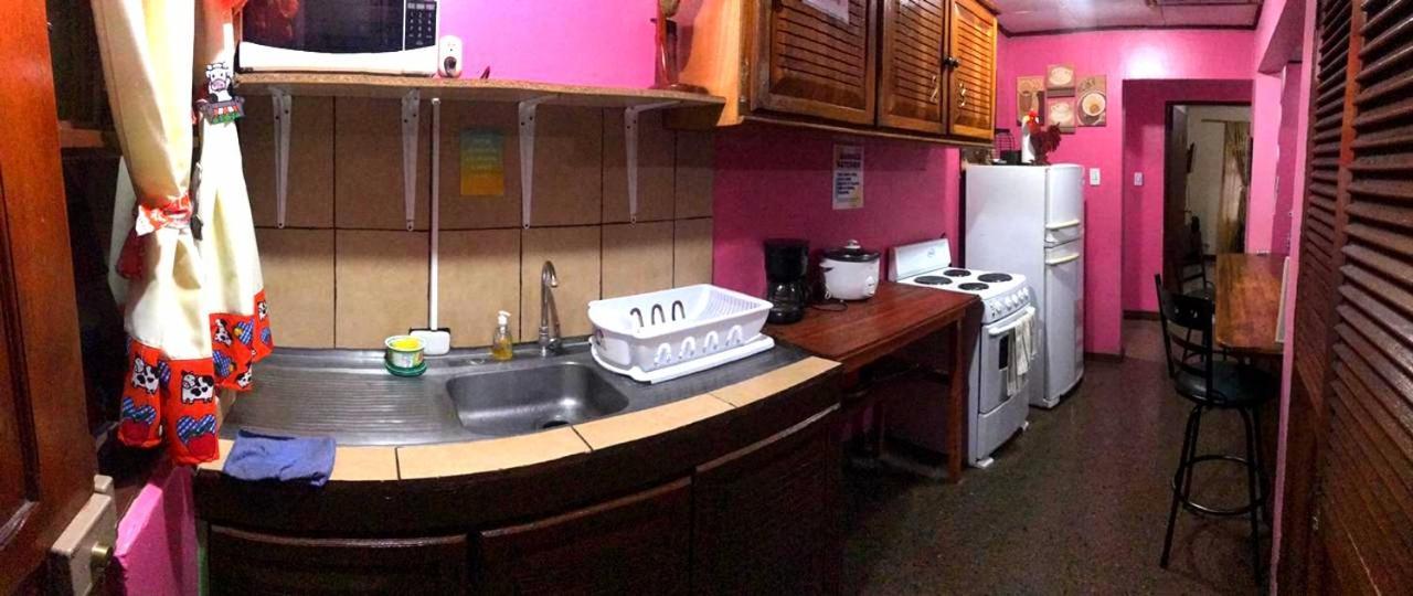 Airport Traveler'S Home Alajuela Zewnętrze zdjęcie