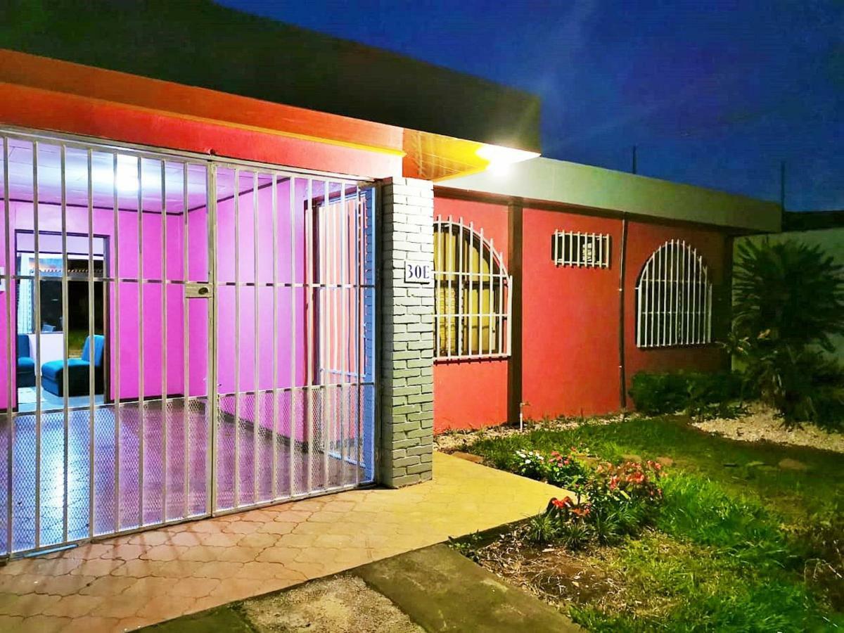 Airport Traveler'S Home Alajuela Zewnętrze zdjęcie
