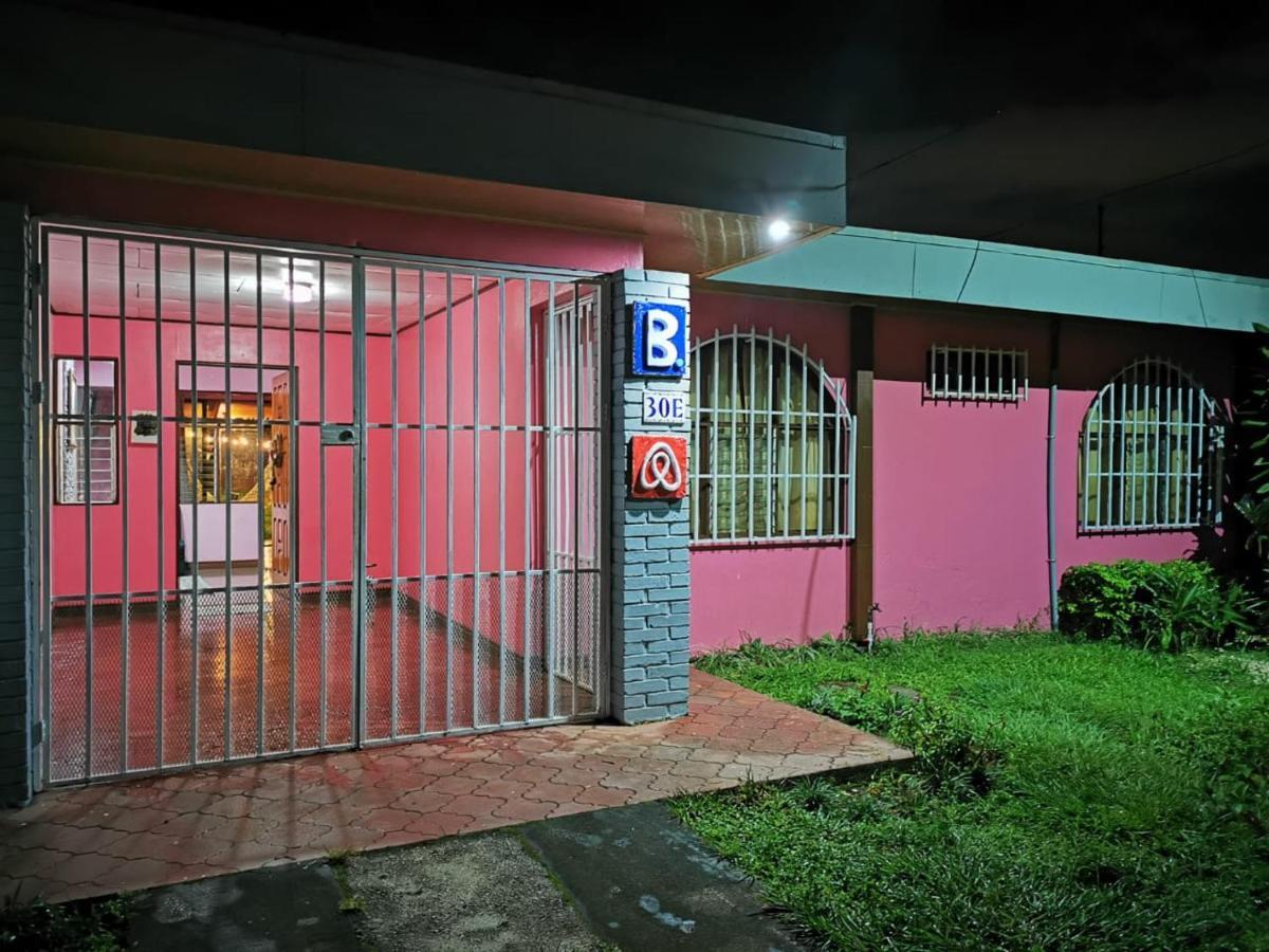 Airport Traveler'S Home Alajuela Zewnętrze zdjęcie